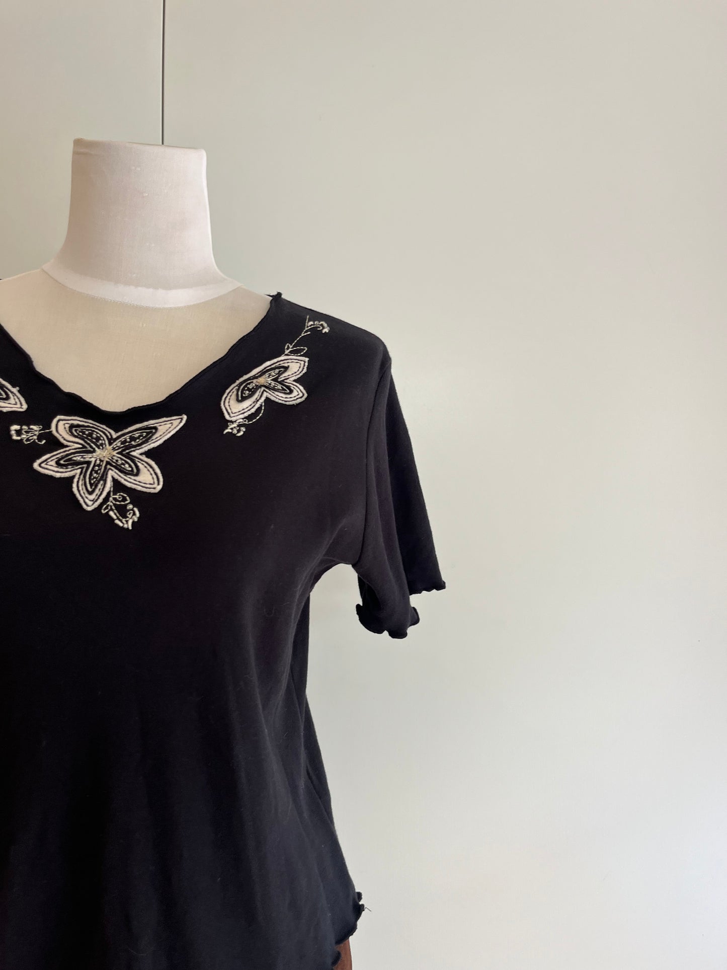 Black Embroidered T-Shirt | Size S