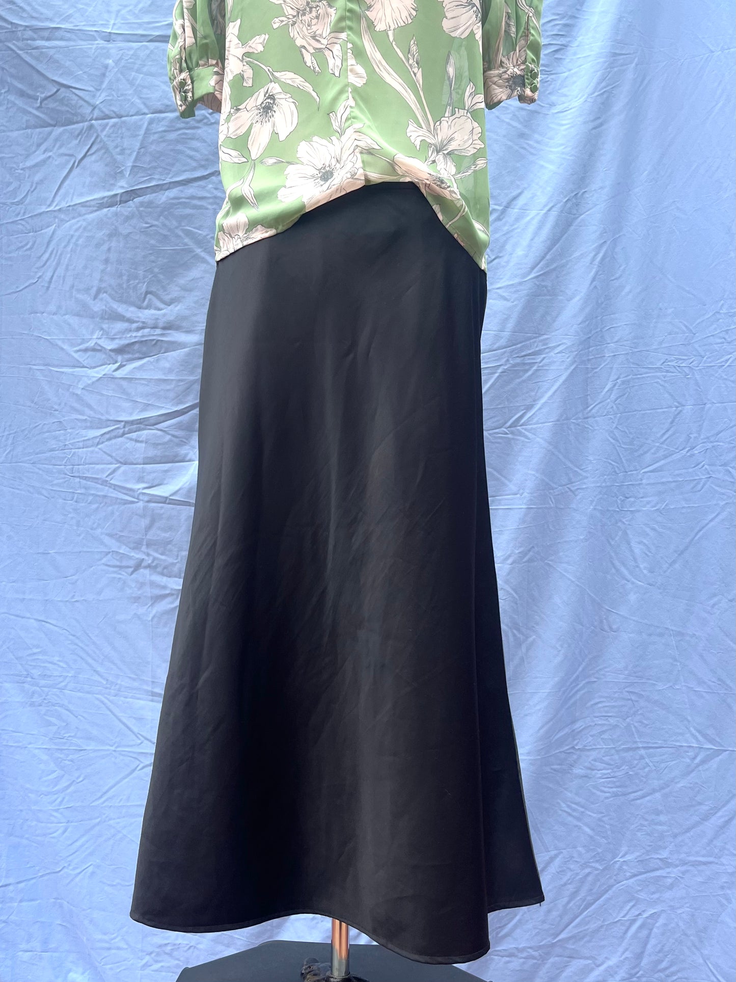 Classique Black Maxi Skirt | Size 10-12