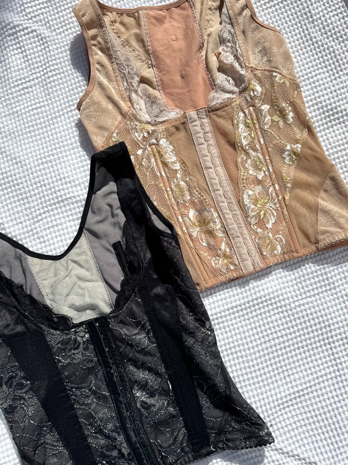 Beautiful Black/Silver Lace Corset | Size 4-6