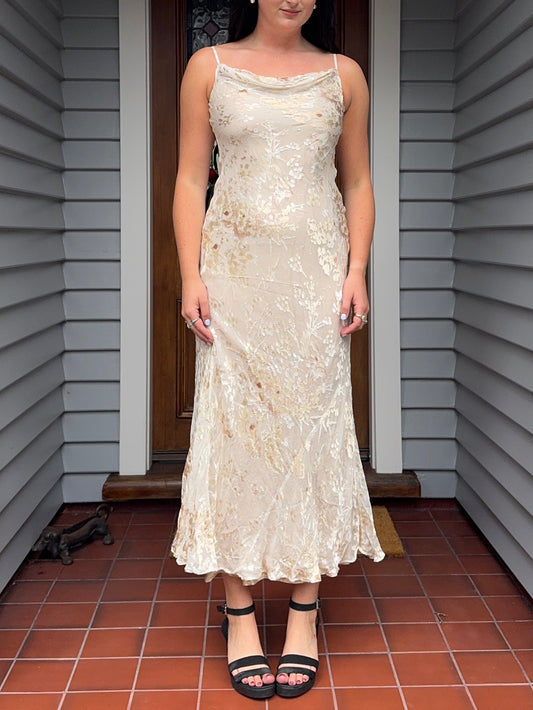 Beautiful Creme Vintage Gown | Size 8-10