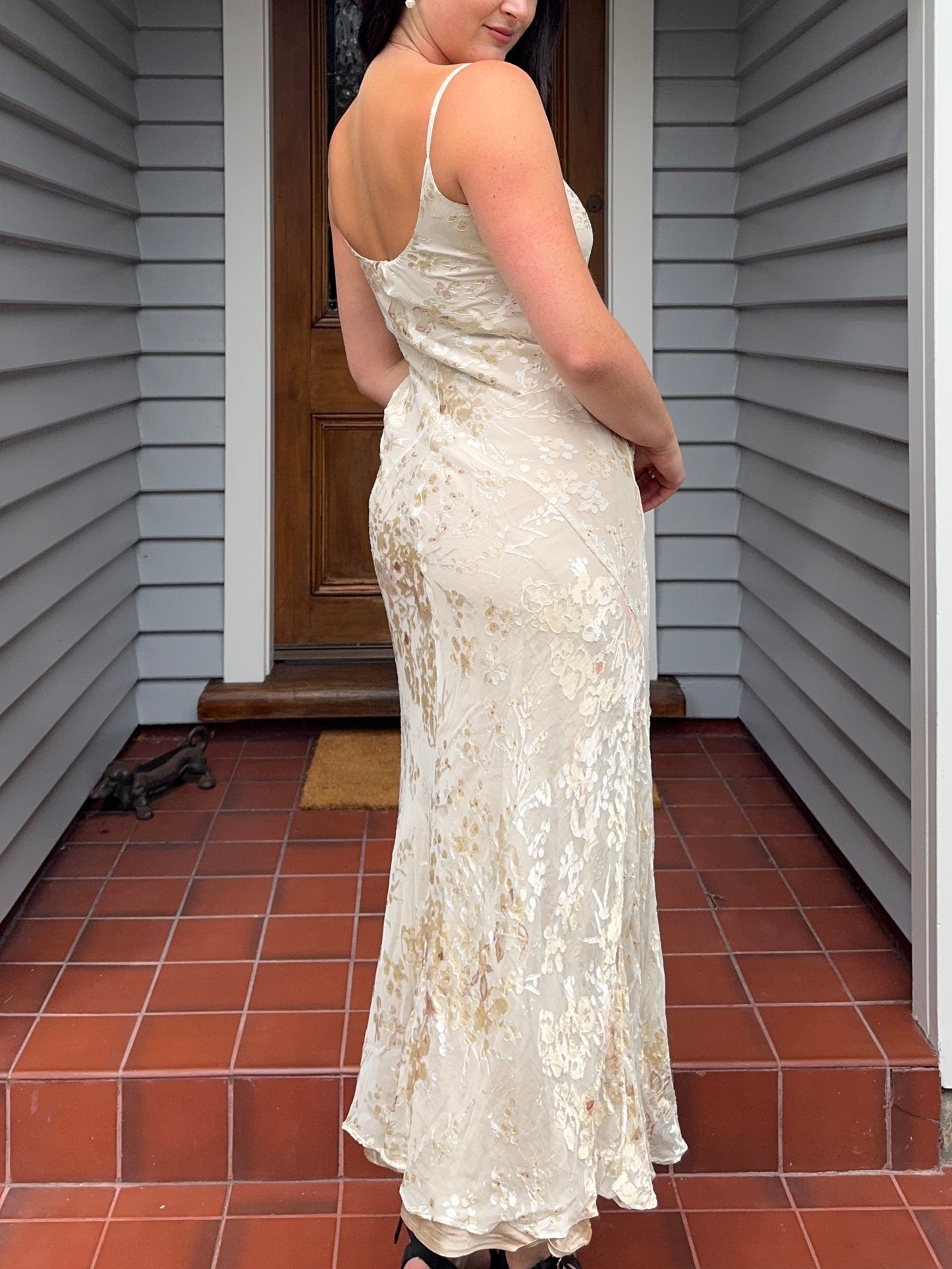 Beautiful Creme Vintage Gown | Size 8-10