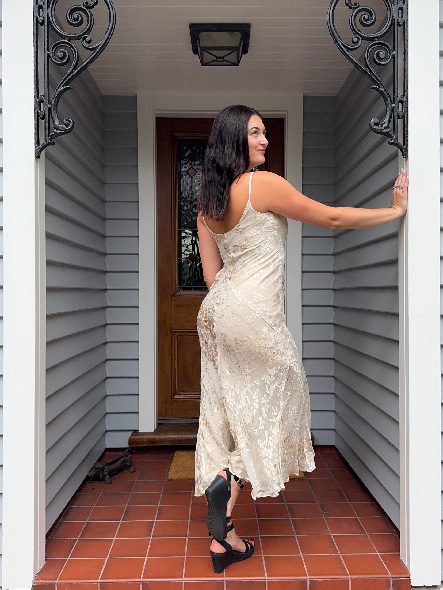 Beautiful Creme Vintage Gown | Size 8-10