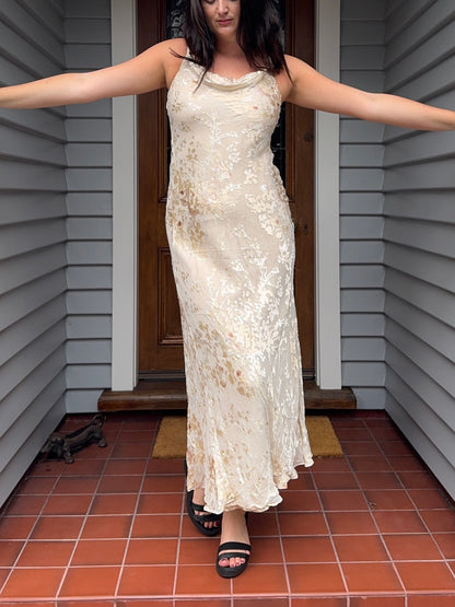 Beautiful Creme Vintage Gown | Size 8-10