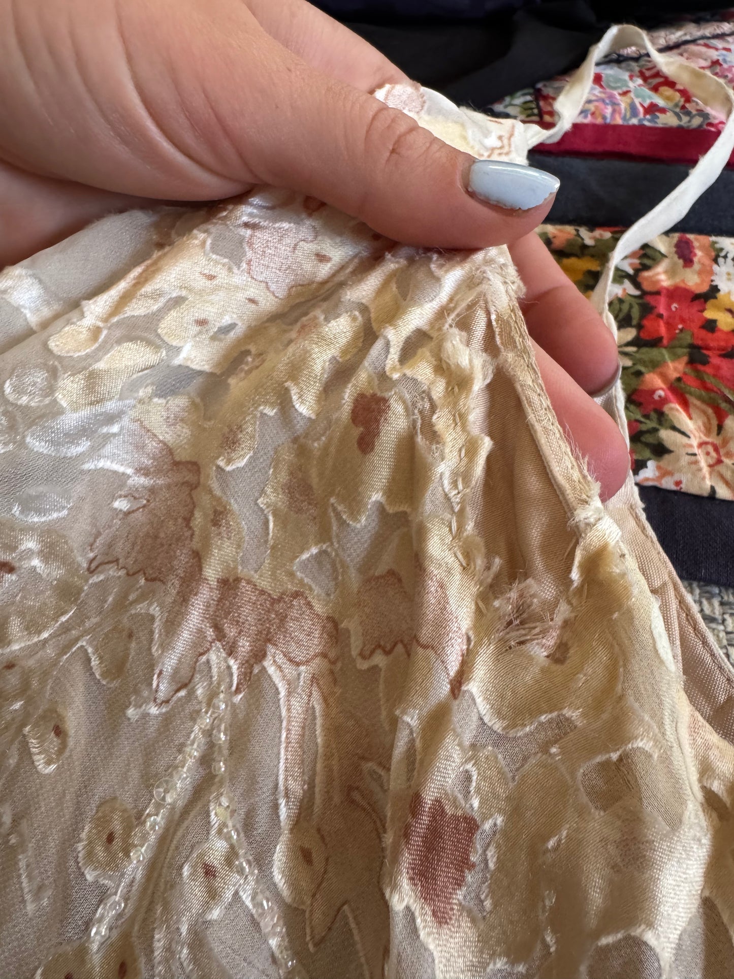 Beautiful Creme Vintage Gown | Size 8-10