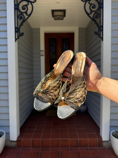Y2K Gorgeous Black + Gold Kitten Heels | Size 8 1/2