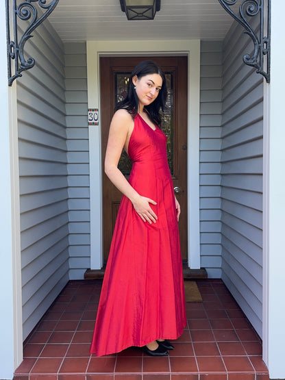 Beautiful Vintage Halter Neck Gown | Size 8-10