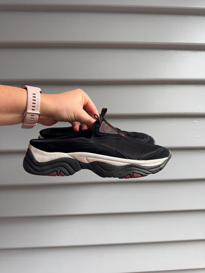 Vintage Pulp Slip-On Sneakers | Size 6