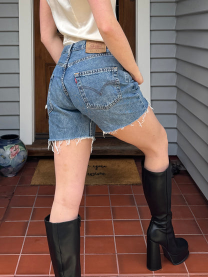 Vintage Levi's Shorts | W 32