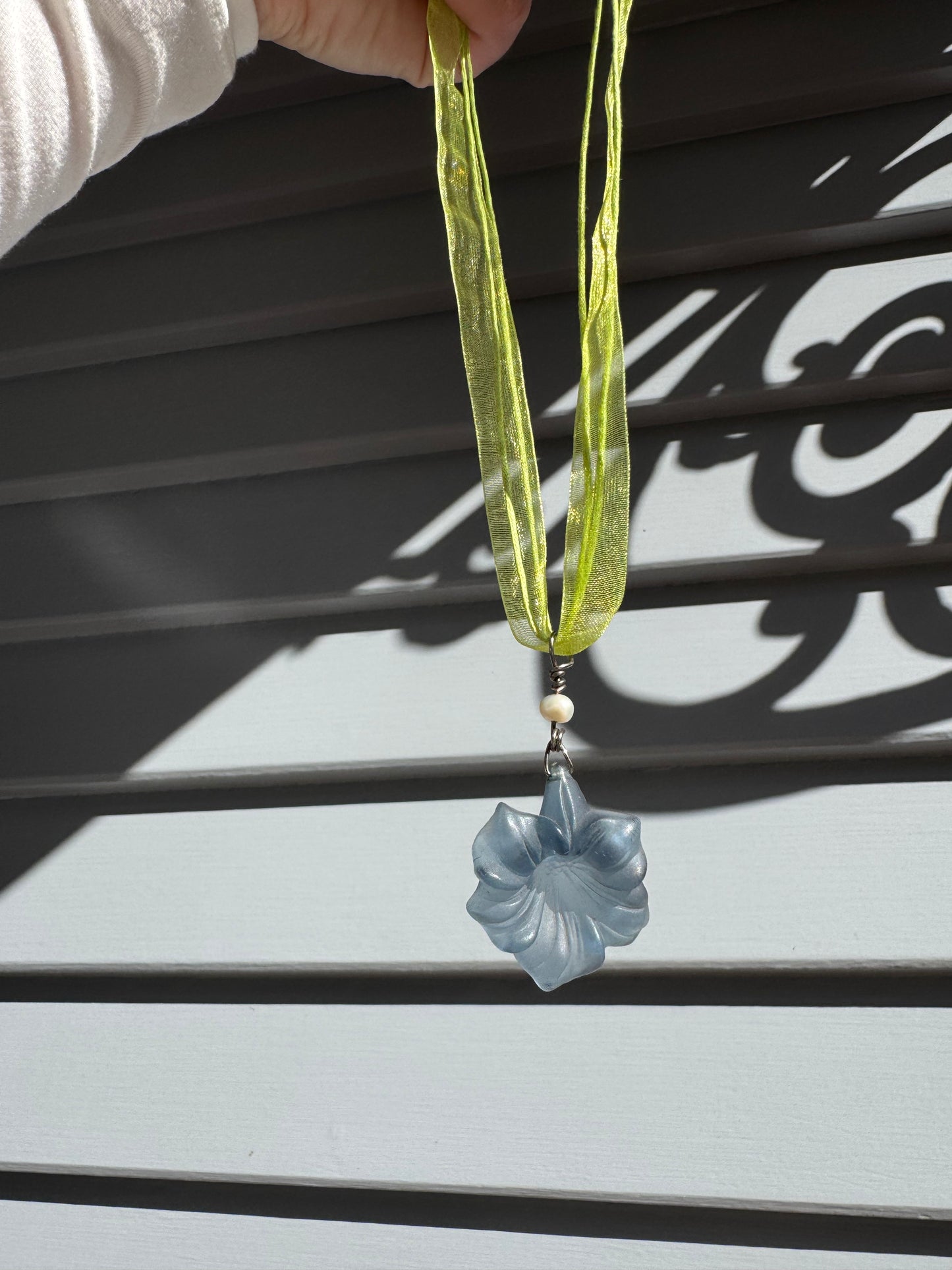 Green Necklace With Floral Pendant