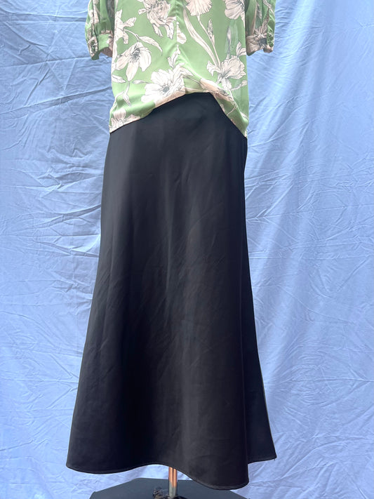 Classique Black Maxi Skirt | Size 10-12
