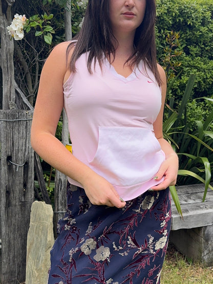 Cute Y2k Nike Top | Size 8-10