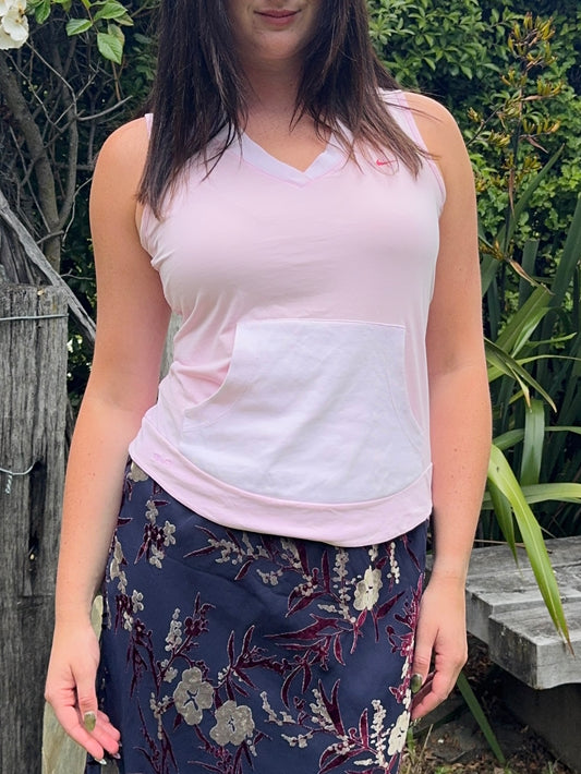 Cute Y2k Nike Top | Size 8-10